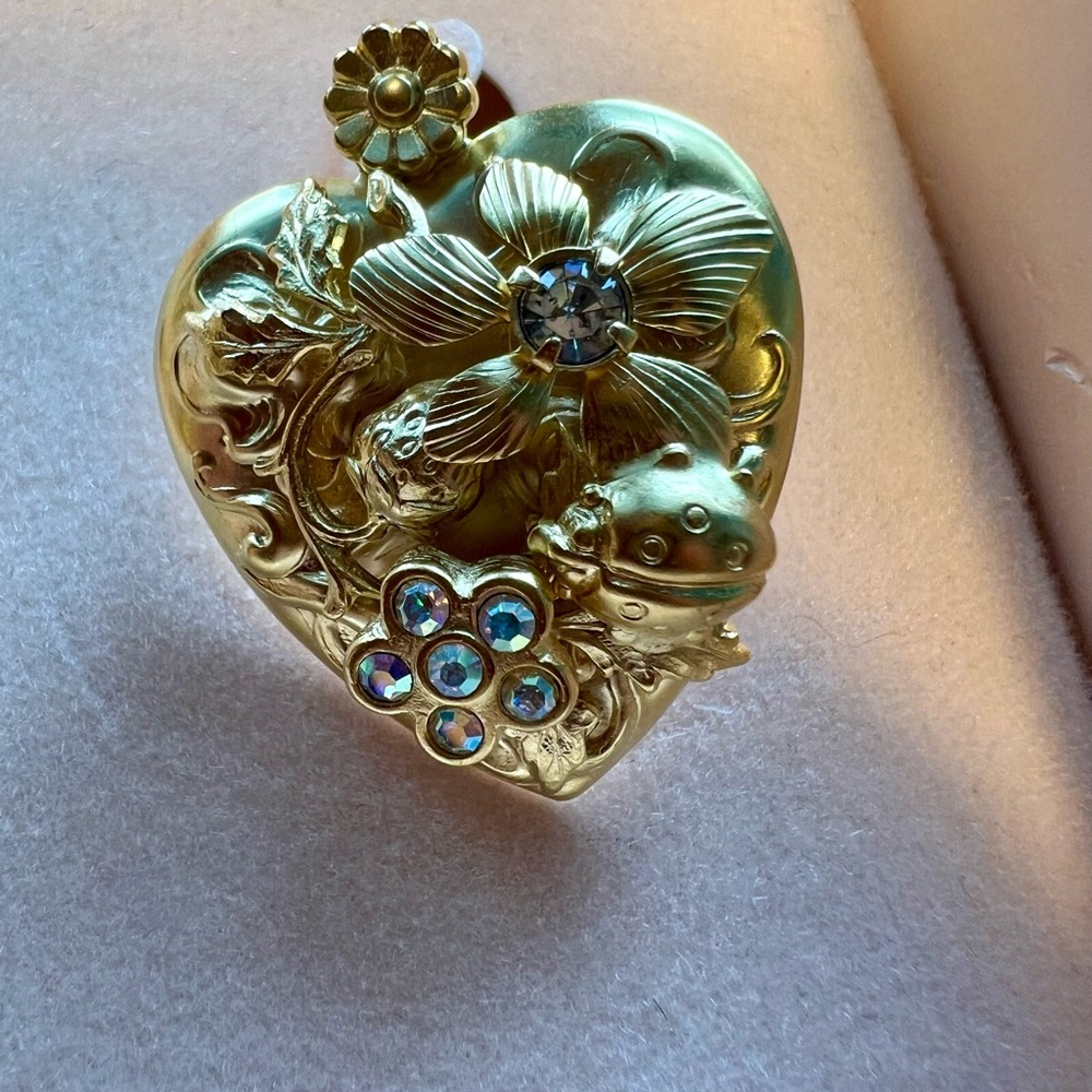 Kirk’s Folly, Beautiful Vtg Goldtone Heart Floral Earrings, ladybug, AB crystal - Picture 10 of 16